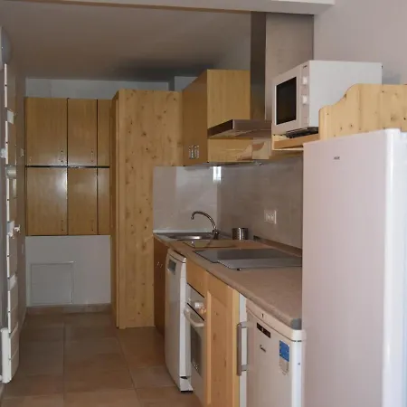3 Pieces En Rez-de-jardin, Animaux Admis - Fr-1-464-183 *